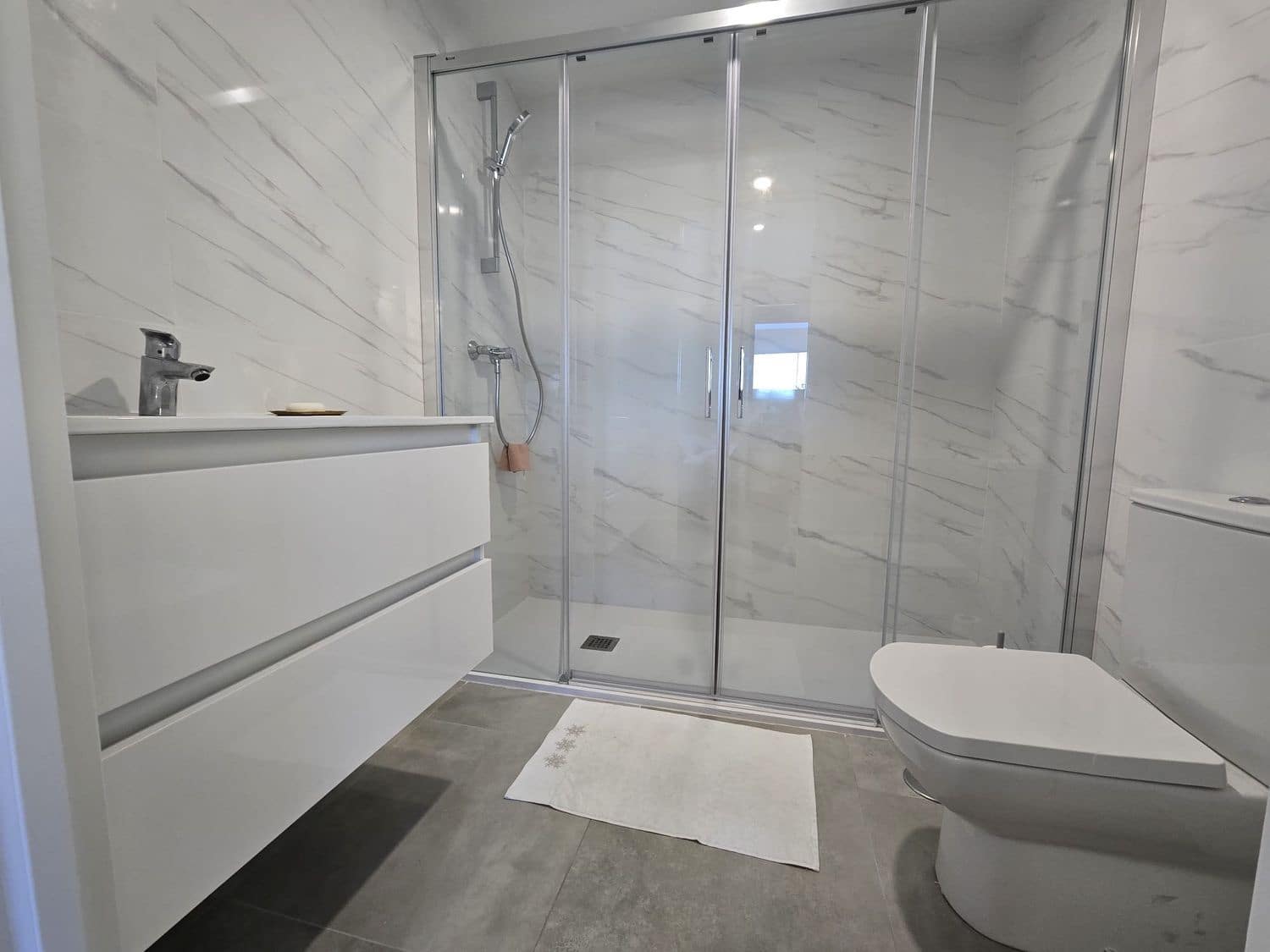 2 soveværelse Lejlighed til salg i Dehesa de Campoamor med swimmingpool garage - € 275.000 (Ref: 9880636)