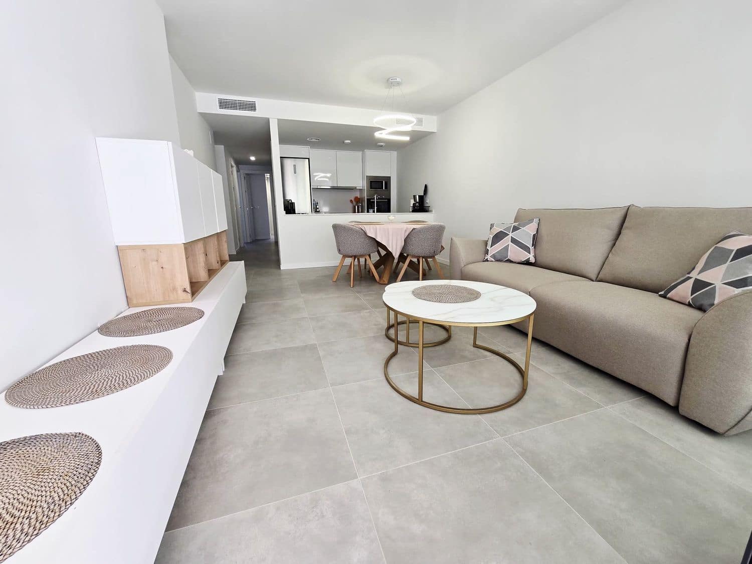 2 soveværelse Lejlighed til salg i Dehesa de Campoamor med swimmingpool garage - € 275.000 (Ref: 9880636)