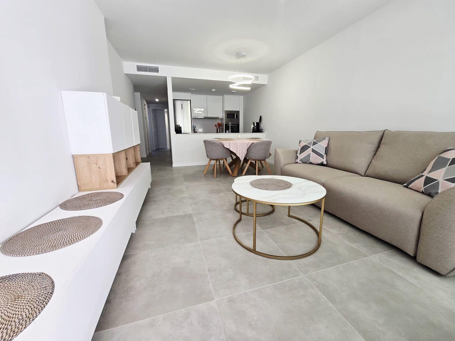 2 soveværelse Lejlighed til salg i Dehesa de Campoamor med swimmingpool garage - € 275.000 (Ref: 9880636)