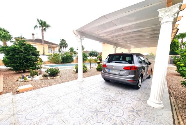 3 soveværelse Villa til salg i Benferri med swimmingpool garage - € 339.000 (Ref: 9909932)