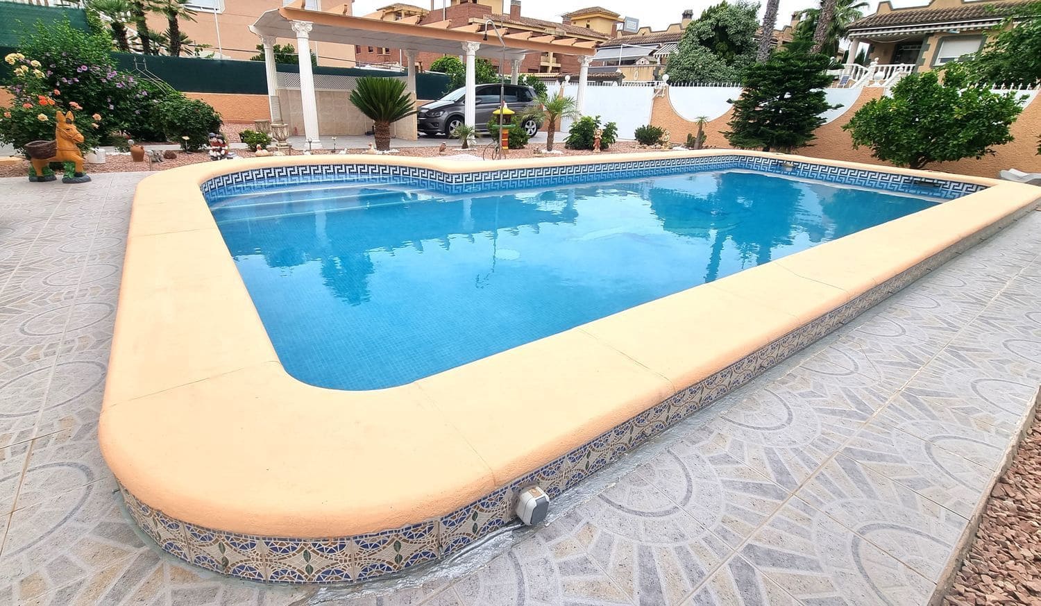 3 bedroom Villa for sale in Benferri with pool garage - € 339,000 (Ref: 9909932)