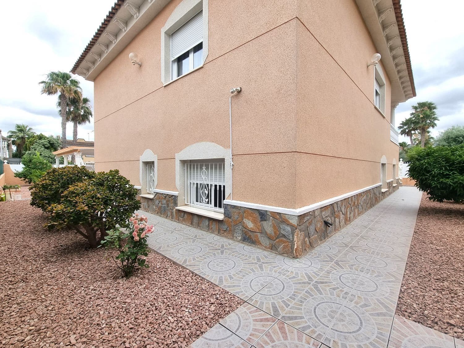 3 bedroom Villa for sale in Benferri with pool garage - € 339,000 (Ref: 9909932)