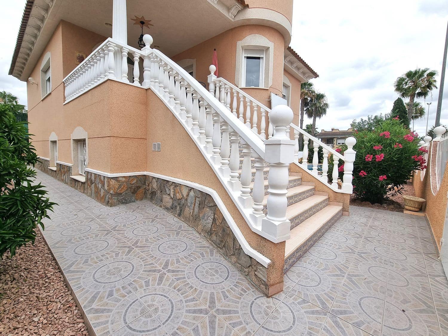 3 bedroom Villa for sale in Benferri with pool garage - € 339,000 (Ref: 9909932)