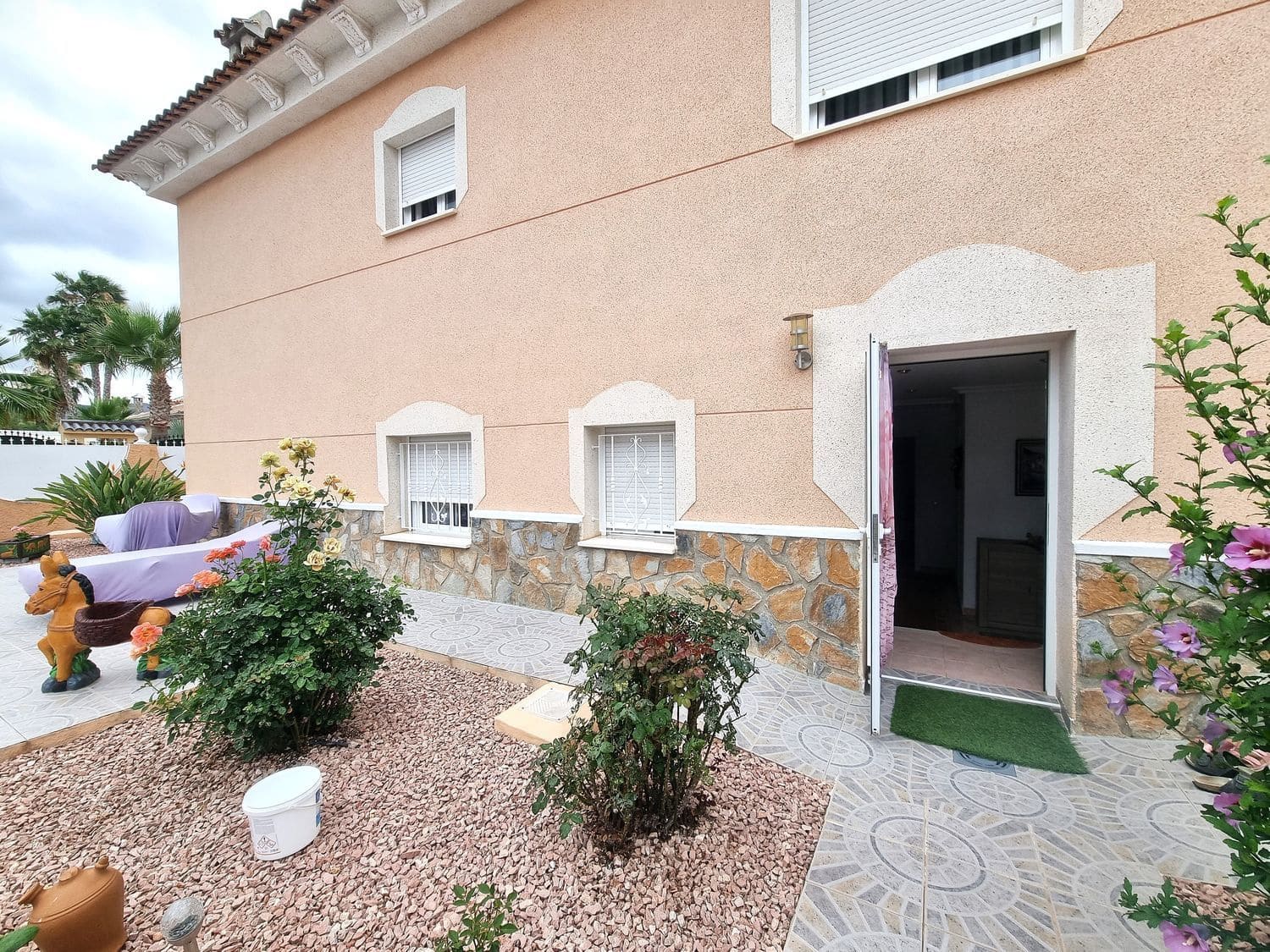 3 bedroom Villa for sale in Benferri with pool garage - € 339,000 (Ref: 9909932)