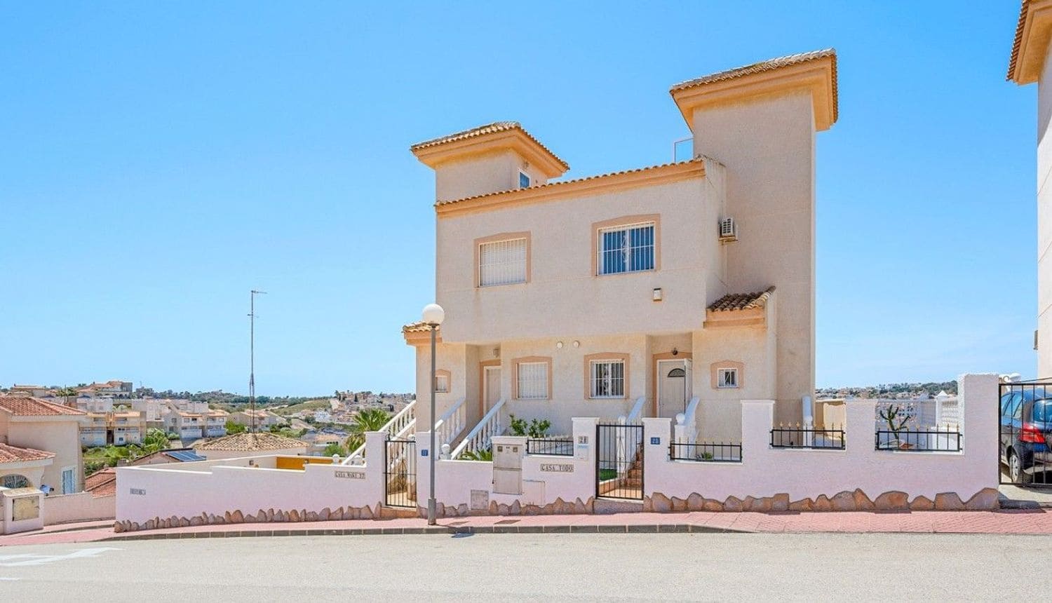 3 quarto Casa em Banda para venda em La Marquesa com piscina garagem - 269 000 € (Ref: 9933633)