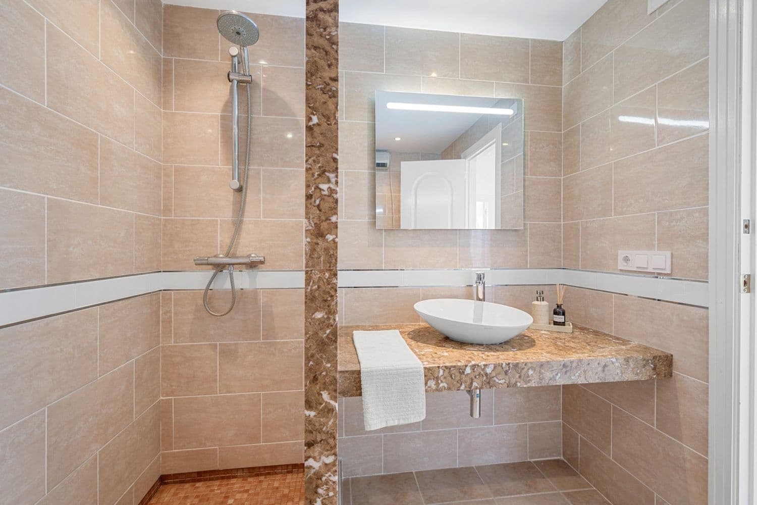 3 quarto Casa em Banda para venda em La Marquesa com piscina garagem - 269 000 € (Ref: 9933633)