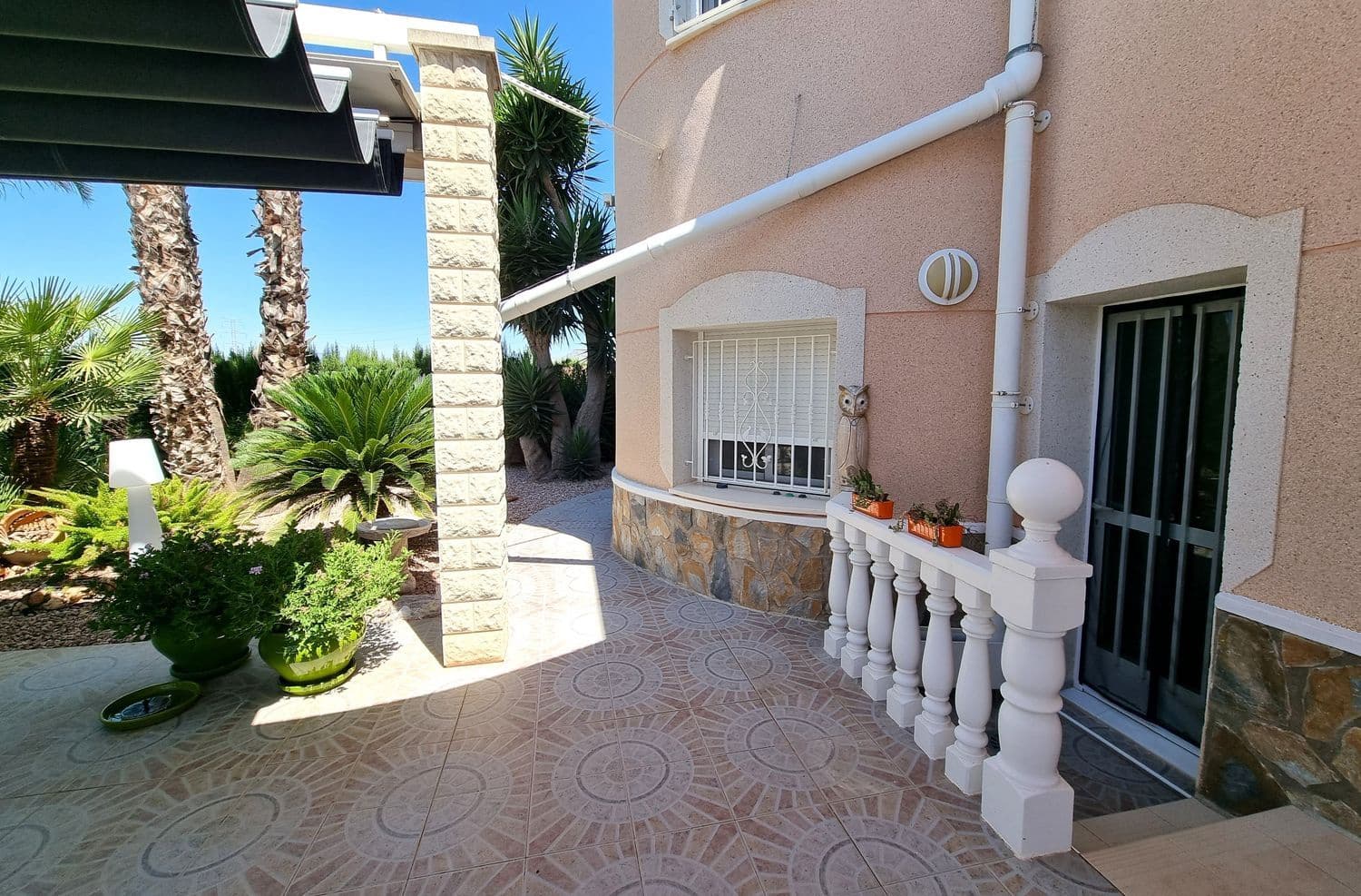 4 soverom Villa til salgs i Alicante by med svømmebasseng garasje - € 398 750 (Ref: 9958938)