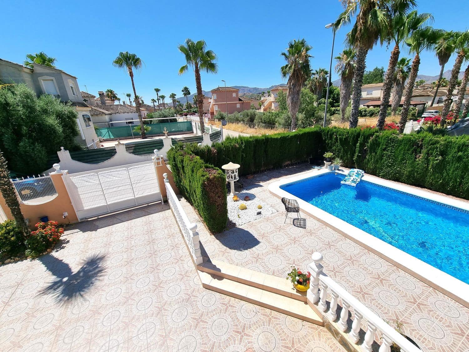4 soverom Villa til salgs i Alicante by med svømmebasseng garasje - € 398 750 (Ref: 9958938)