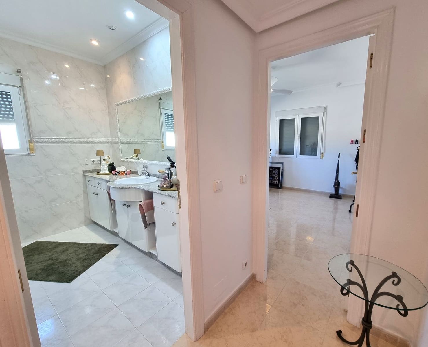4 soverom Villa til salgs i Alicante by med svømmebasseng garasje - € 398 750 (Ref: 9958938)