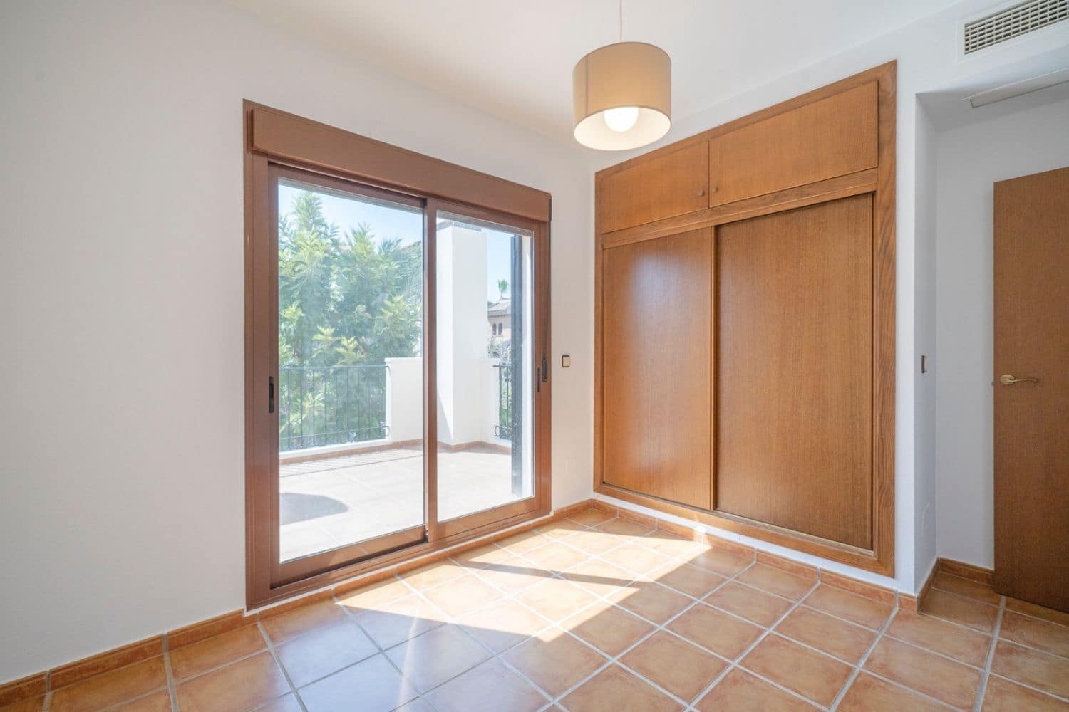 3 chambre Maison de Ville à vendre à Alicante ville avec piscine garage - 235 000 € (Ref: 9967128)