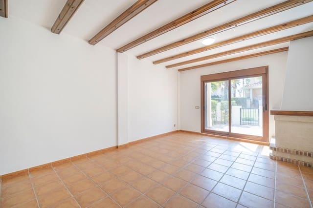 3 chambre Maison de Ville à vendre à Alicante ville avec piscine garage - 235 000 € (Ref: 9967128)