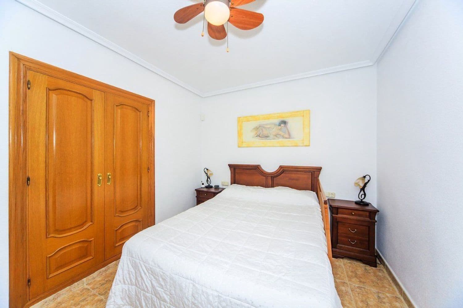 4 soverom Villa til salgs i Orihuela Costa med svømmebasseng garasje - € 490 000 (Ref: 9972459)