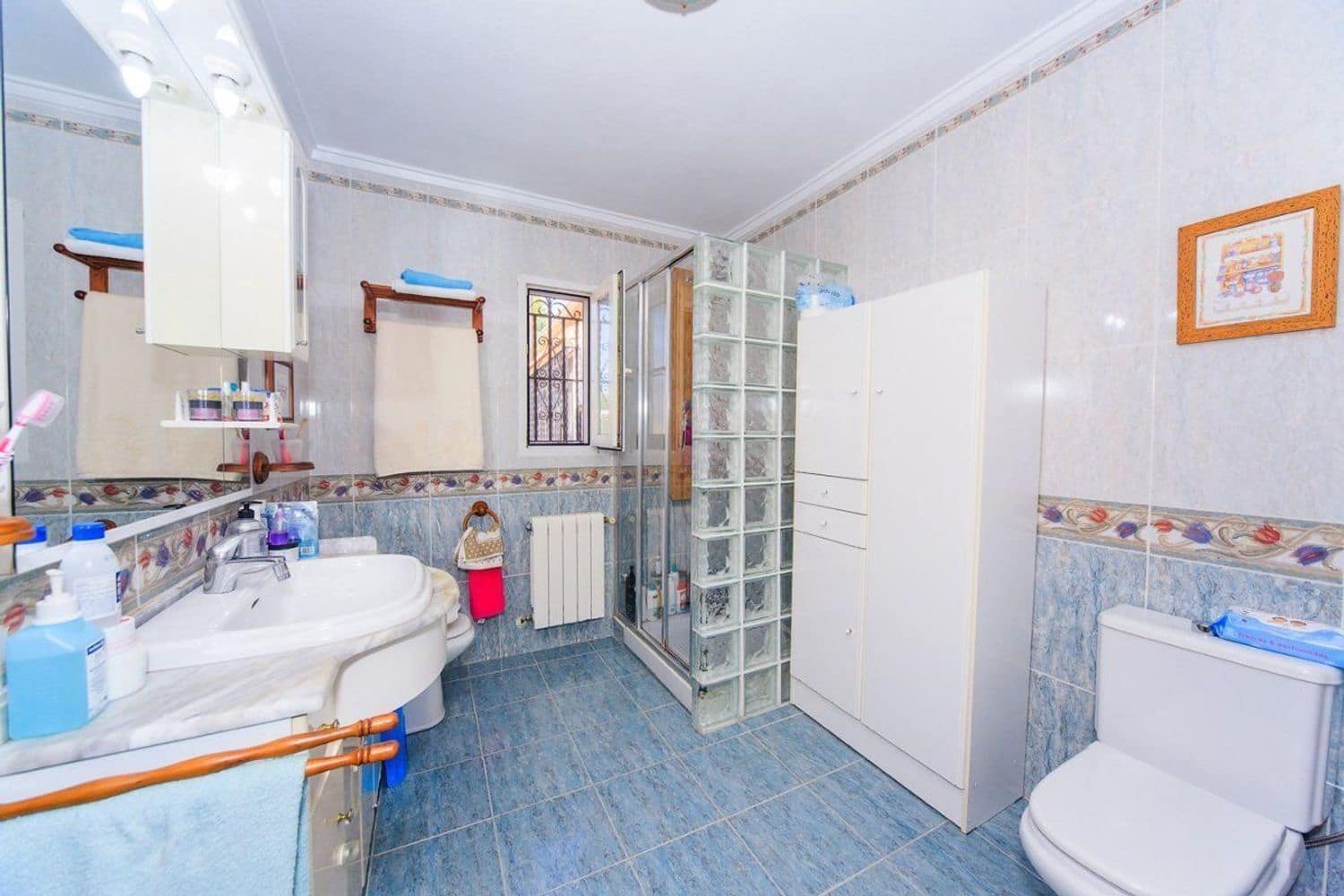 4 soverom Villa til salgs i Orihuela Costa med svømmebasseng garasje - € 490 000 (Ref: 9972459)