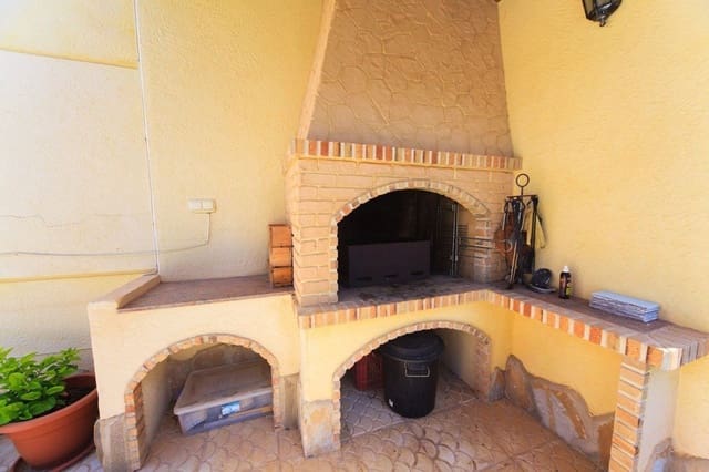 4 bedroom Villa for sale in Los Balcones - Los Altos, Orihuela with pool garage - € 490,000 (Ref: 9972459)