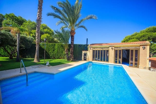 4 bedroom Villa for sale in Los Balcones - Los Altos, Orihuela with pool garage - € 490,000 (Ref: 9972459)