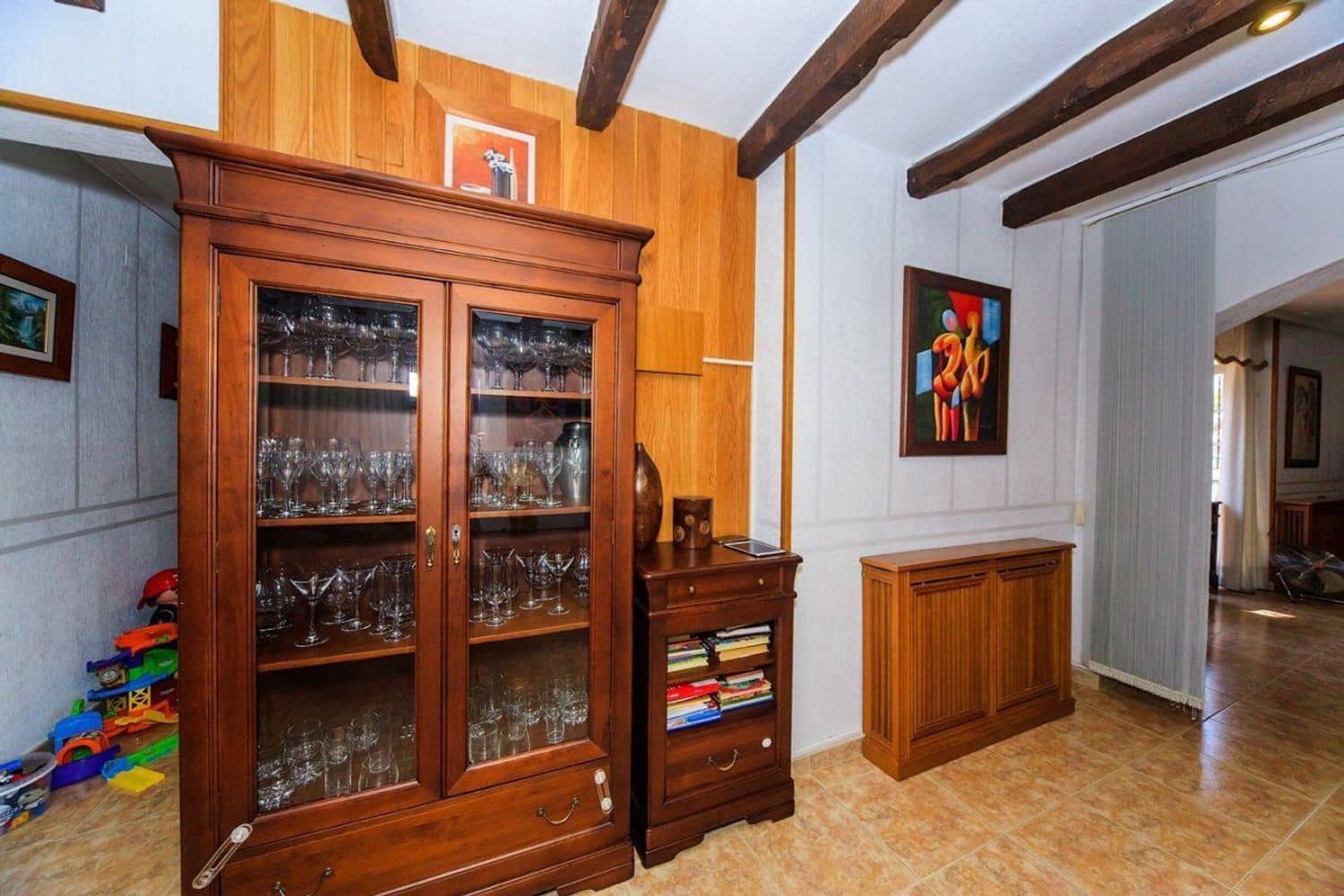 4 soverom Villa til salgs i Orihuela Costa med svømmebasseng garasje - € 490 000 (Ref: 9972459)
