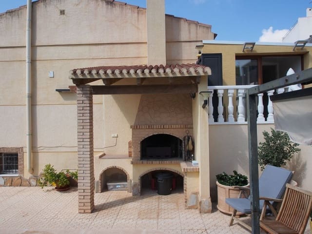 4 bedroom Villa for sale in Los Balcones - Los Altos, Orihuela with pool garage - € 490,000 (Ref: 9972459)