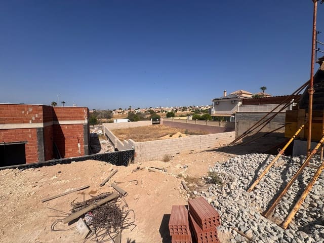 3 soveværelse Villa til salg i Alicante by med swimmingpool garage - € 690.000 (Ref: 9974574)
