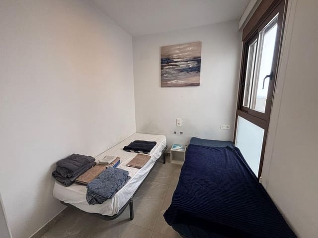 Apartamento de 2 habitaciones en Playa de los Locos, Torrevieja en venta con piscina garaje - 299.000 € (Ref: 9976723)