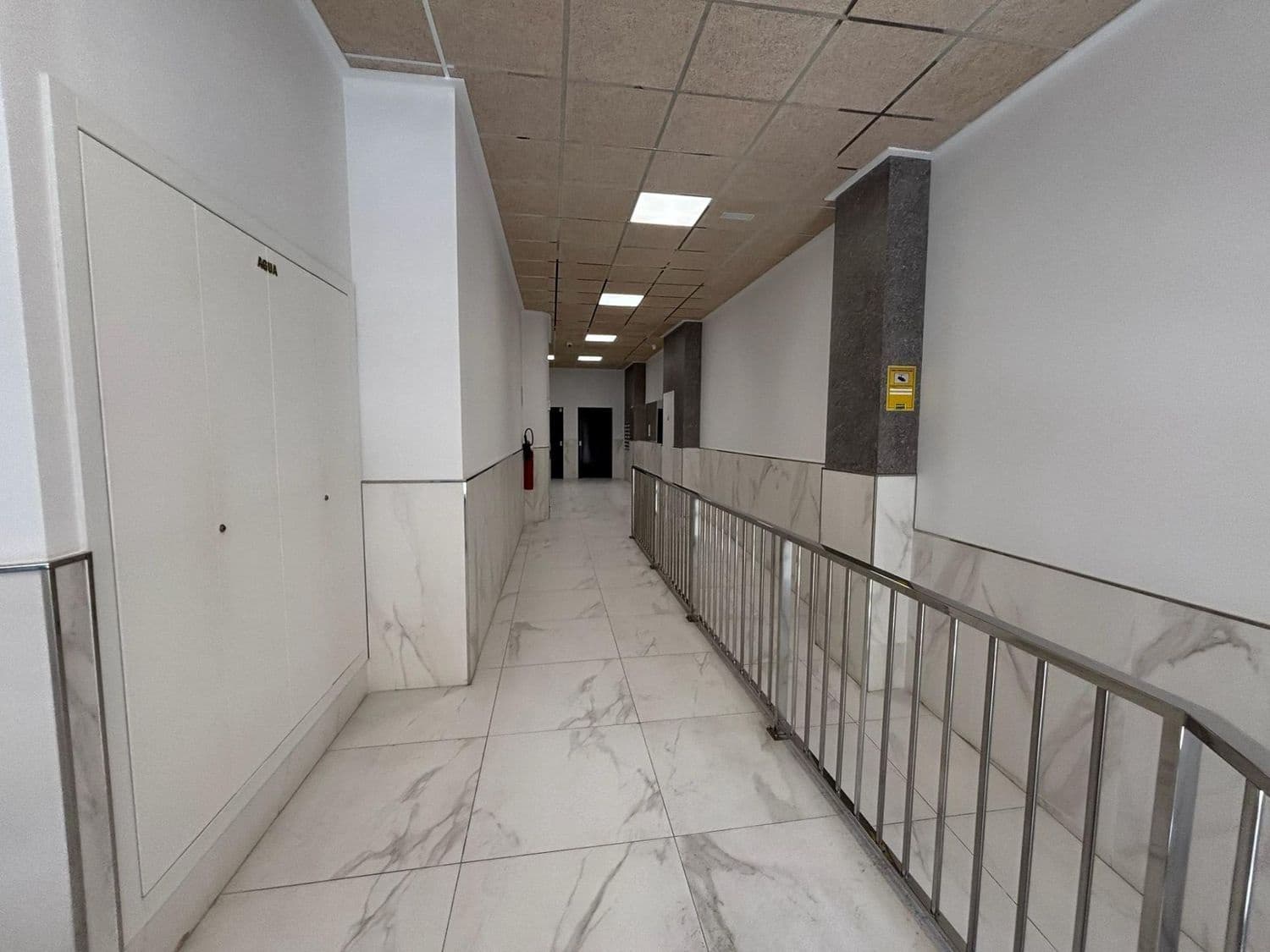 Apartamento de 2 habitaciones en Torrevieja en venta con piscina garaje - 299.000 € (Ref: 9976723)