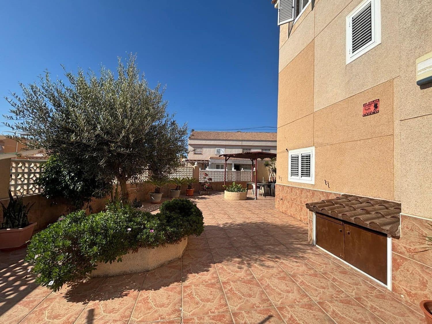 4 bedroom Townhouse for sale in Alicante / Alacant city with pool garage - € 320,000 (Ref: 9976724)