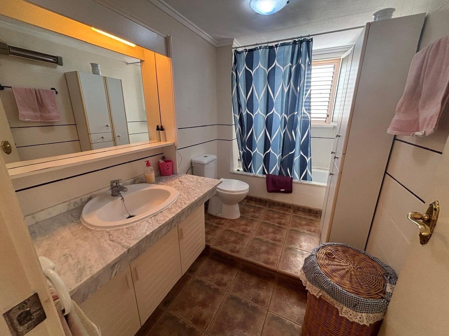 4 bedroom Townhouse for sale in Alicante / Alacant city with pool garage - € 320,000 (Ref: 9976724)