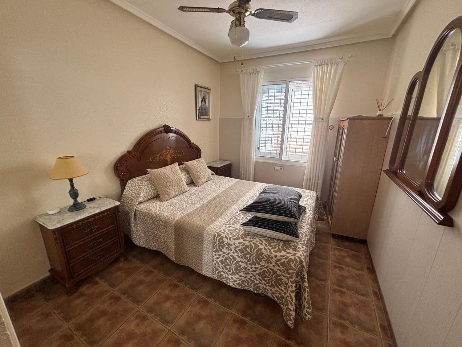 4 bedroom Townhouse for sale in Alicante / Alacant city with pool garage - € 320,000 (Ref: 9976724)