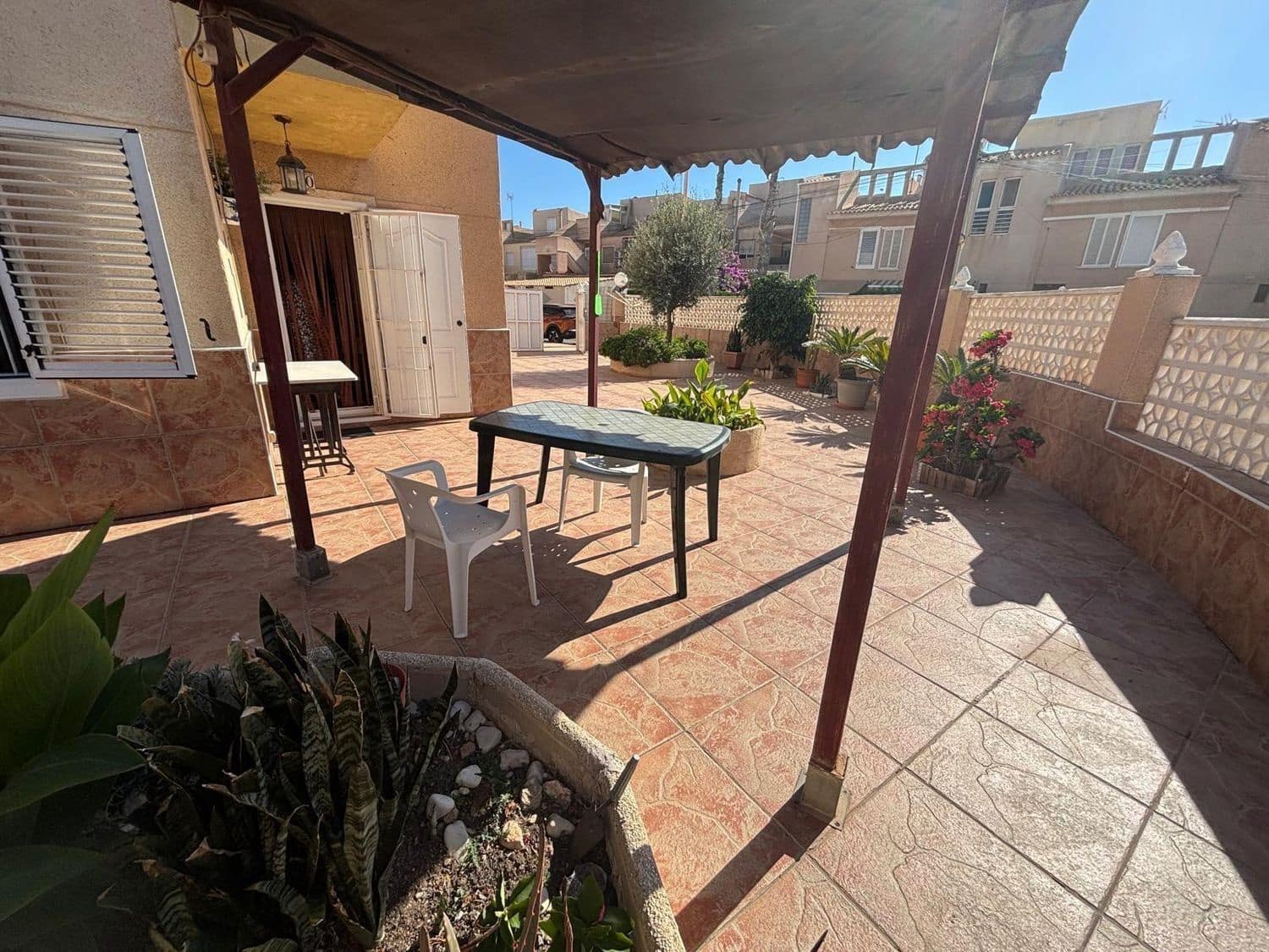 4 bedroom Townhouse for sale in Alicante / Alacant city with pool garage - € 320,000 (Ref: 9976724)