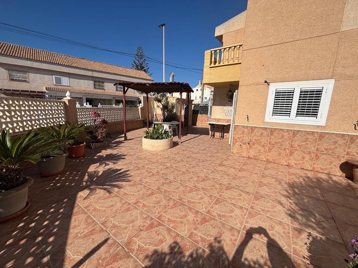 4 bedroom Townhouse for sale in Alicante / Alacant city with pool garage - € 320,000 (Ref: 9976724)