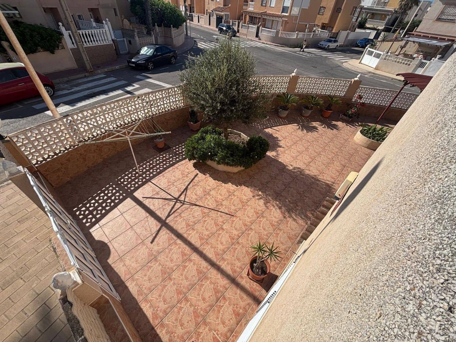 4 bedroom Townhouse for sale in Alicante / Alacant city with pool garage - € 320,000 (Ref: 9976724)