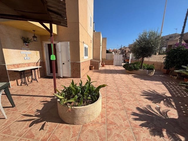 4 slaapkamer Huis te koop in Alicante stad met zwembad garage - € 320.000 (Ref: 9976724)