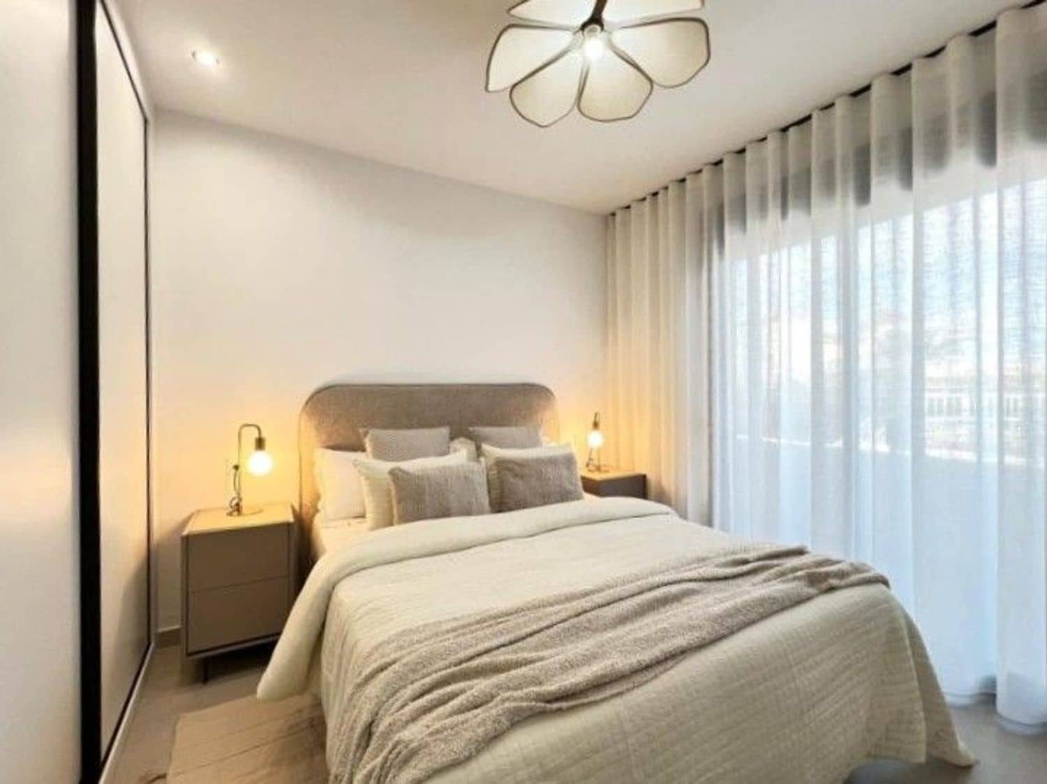Casa de 3 habitaciones en Alicante / Alacant ciudad en venta con piscina garaje - 319.000 € (Ref: 9980205)