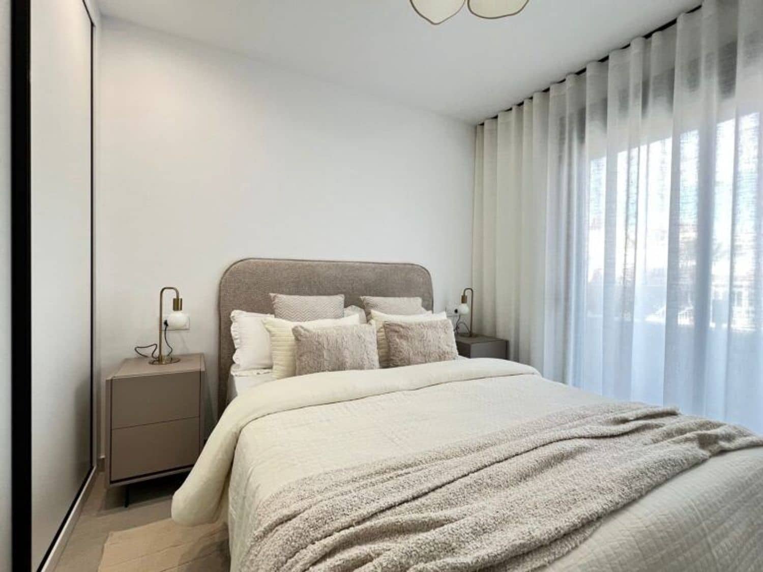 Casa de 3 habitaciones en Alicante / Alacant ciudad en venta con piscina garaje - 319.000 € (Ref: 9980205)
