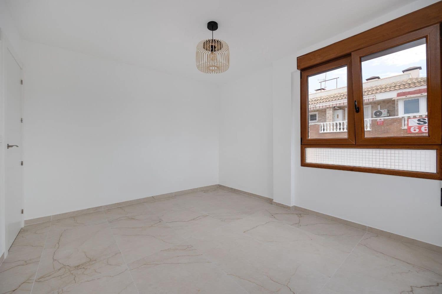 3 soveværelse Lejlighed til salg i Torrevieja med garage - € 225.000 (Ref: 9986288)