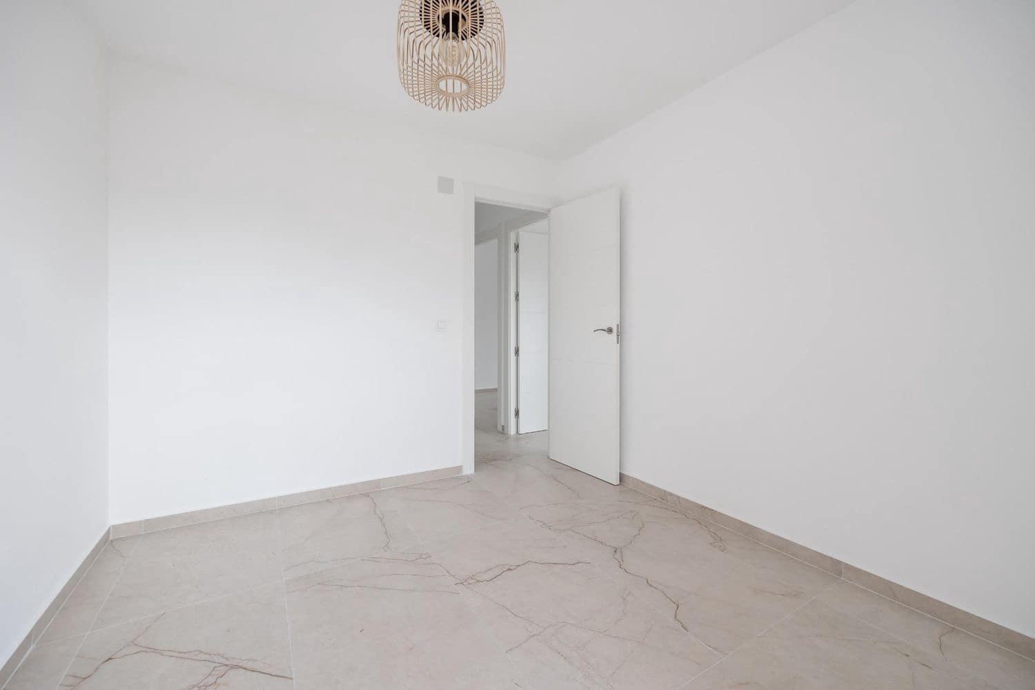 3 soveværelse Lejlighed til salg i Torrevieja med garage - € 225.000 (Ref: 9986288)