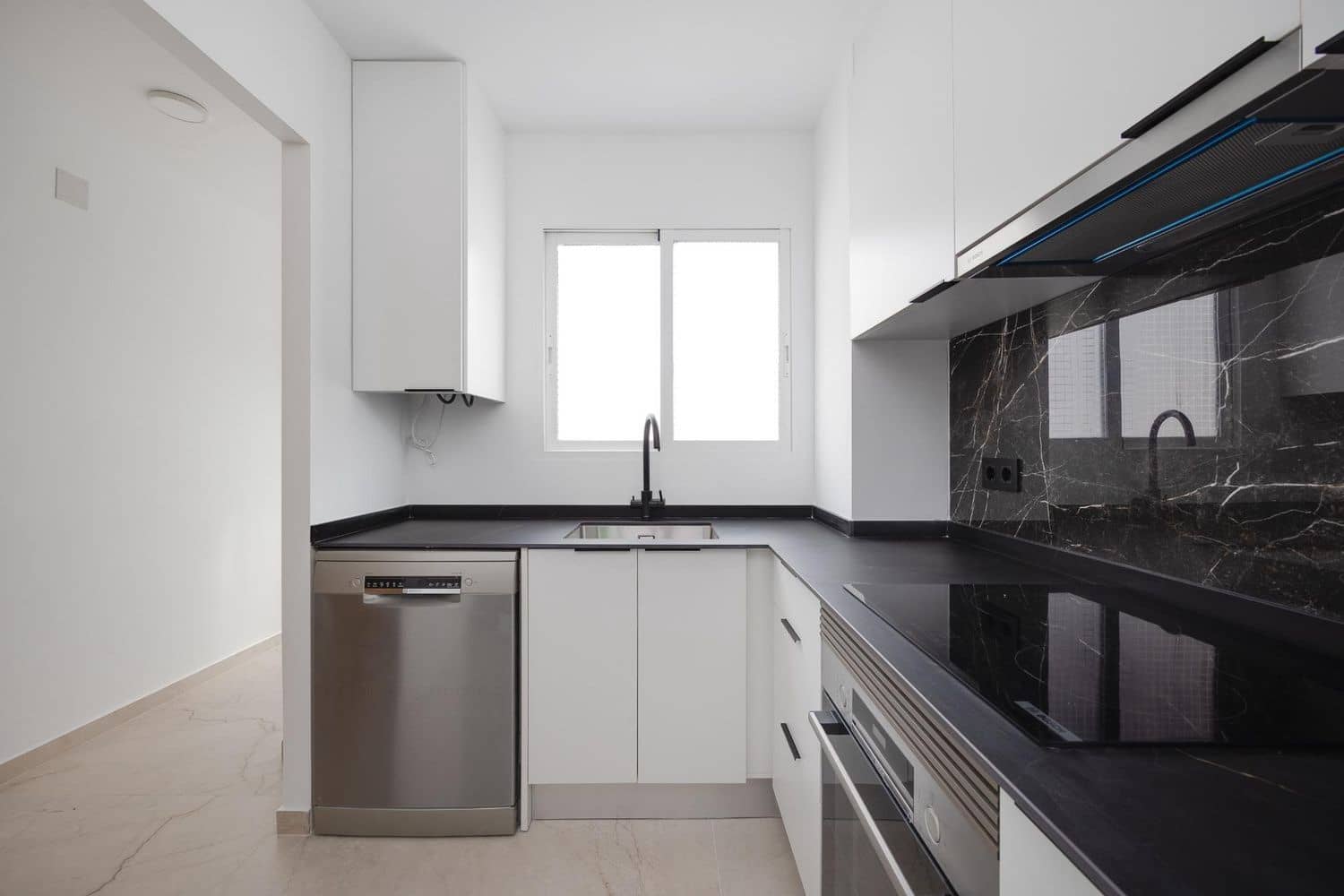 3 soveværelse Lejlighed til salg i Torrevieja med garage - € 225.000 (Ref: 9986288)
