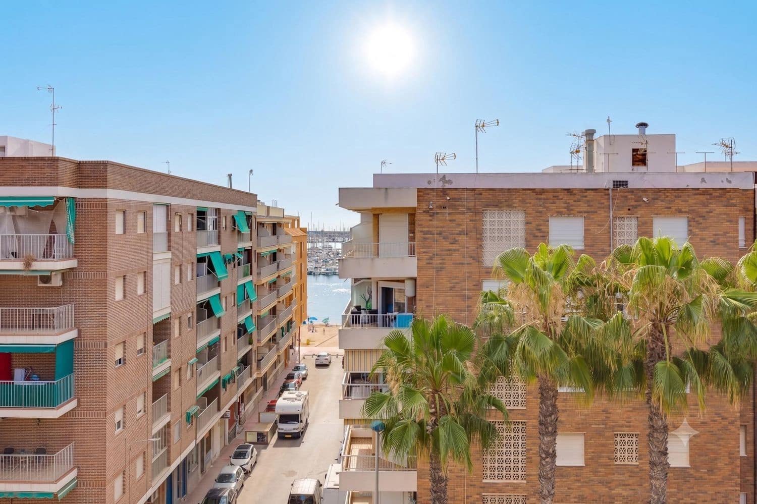 3 soveværelse Lejlighed til salg i Torrevieja med garage - € 225.000 (Ref: 9986288)