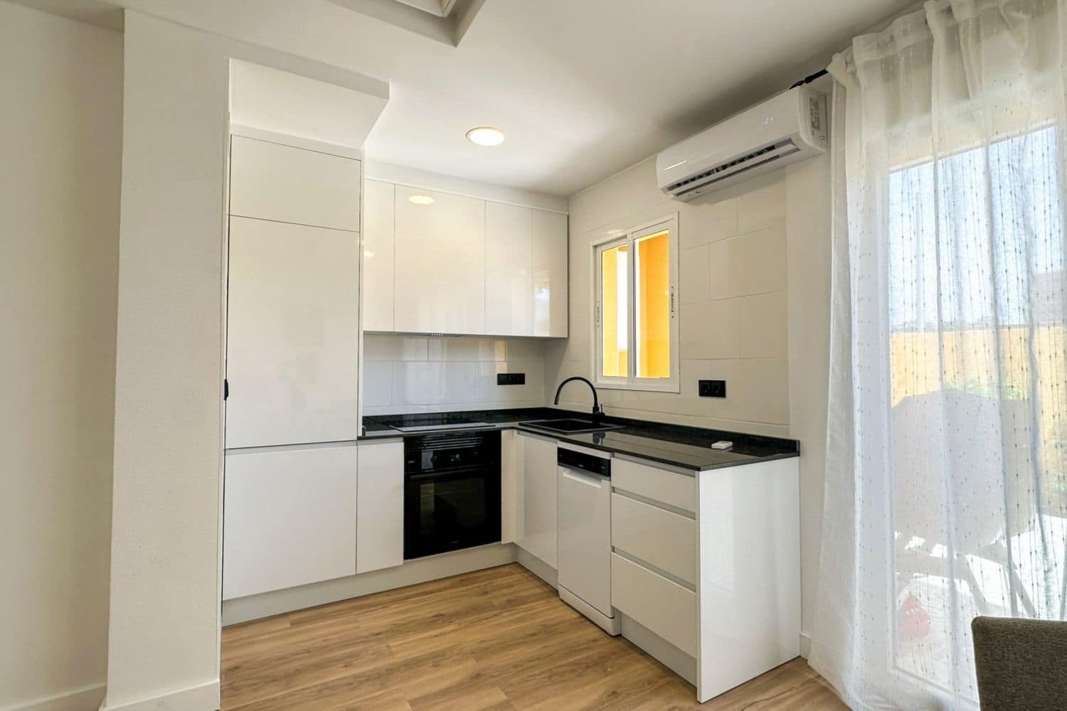 2 slaapkamer Huis te koop in Cabo Roig met zwembad garage - € 255.000 (Ref: 9999537)