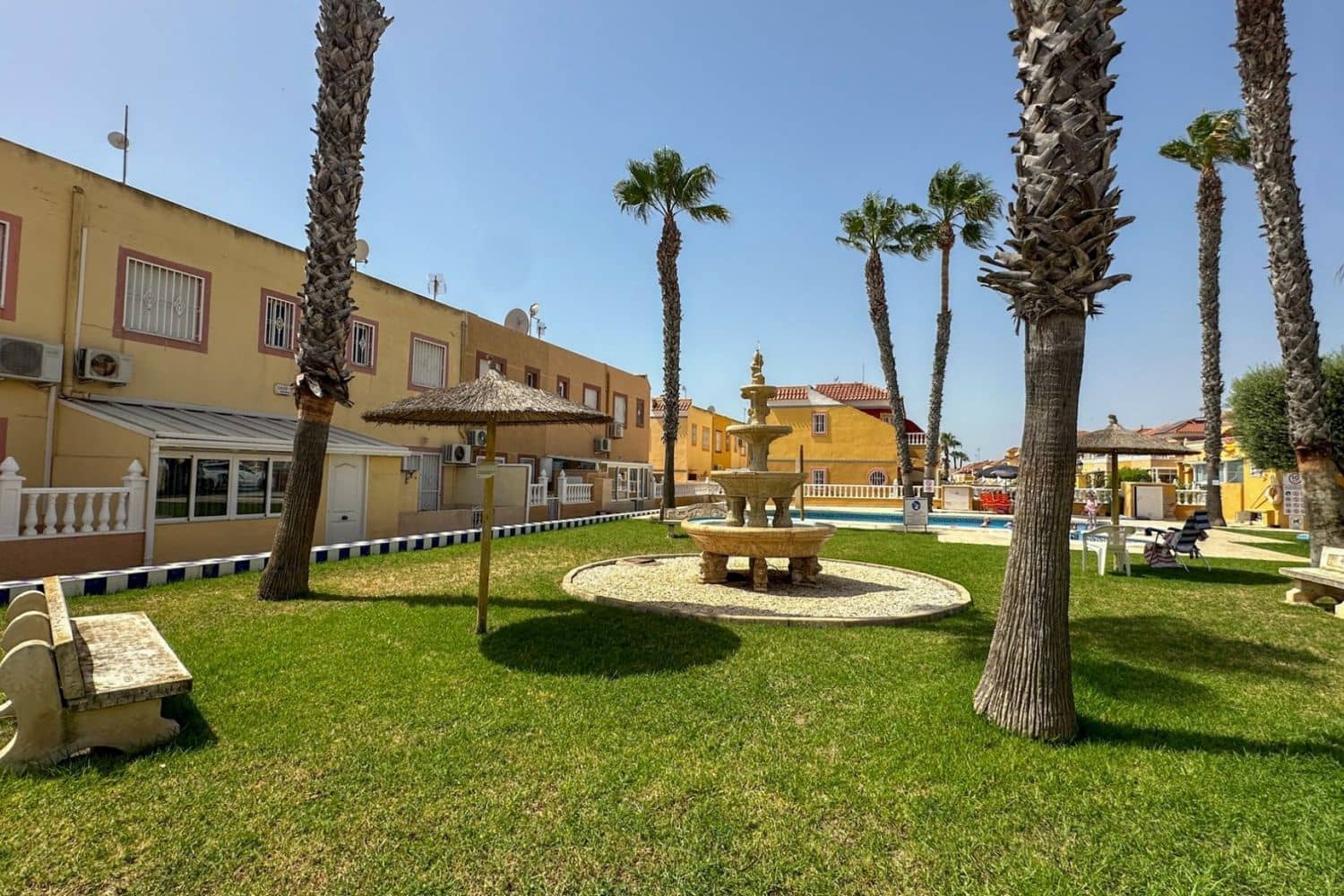 2 slaapkamer Huis te koop in Cabo Roig met zwembad garage - € 255.000 (Ref: 9999537)