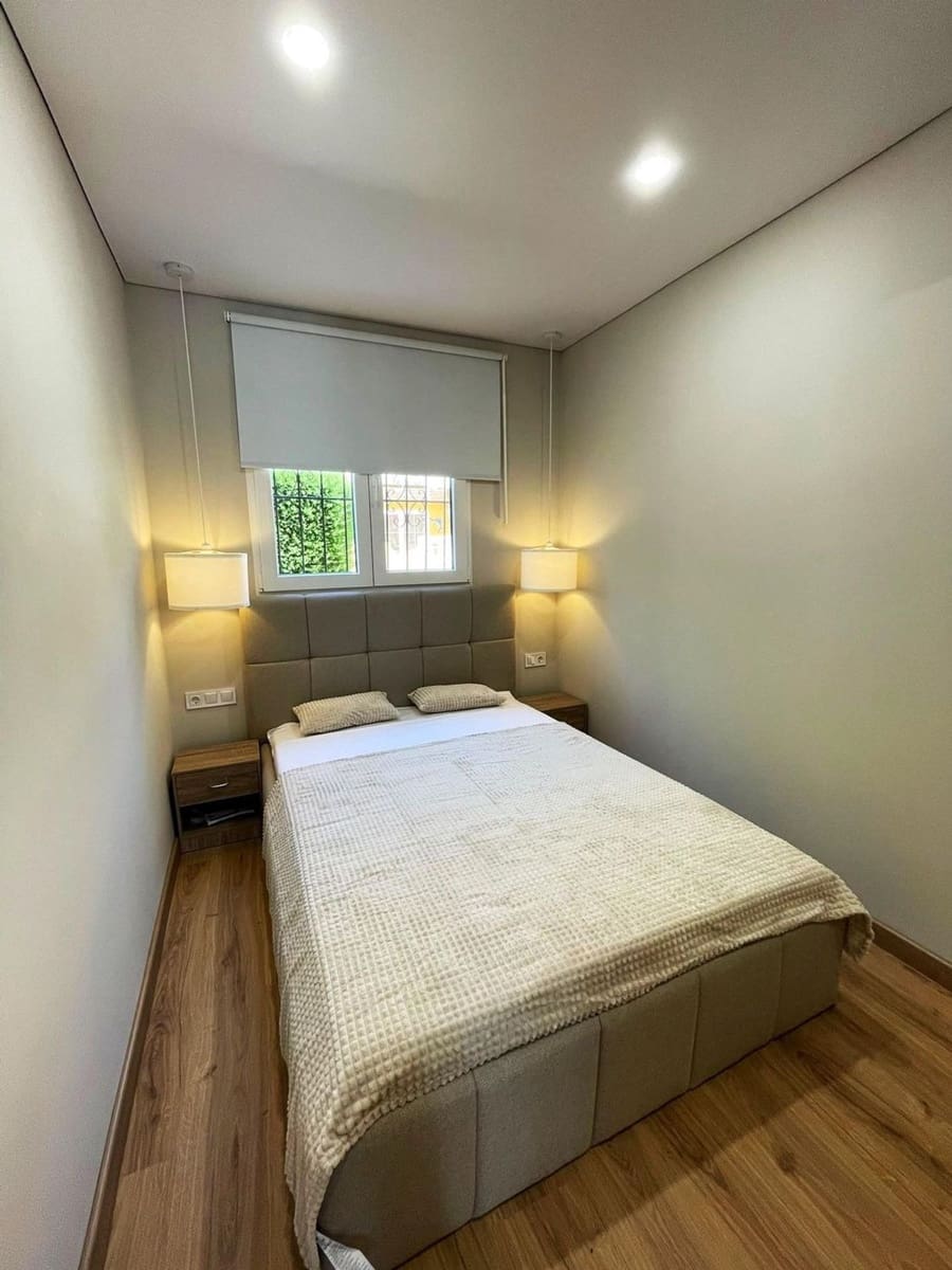 2 soveværelse Lejlighed til salg i Alicante by med garage - € 249.000 (Ref: 9999539)
