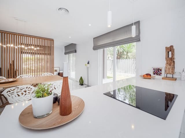 5 sypialnia Willa na sprzedaż w Marbella z garażem - 1 645 000 € (Ref: 7199921)