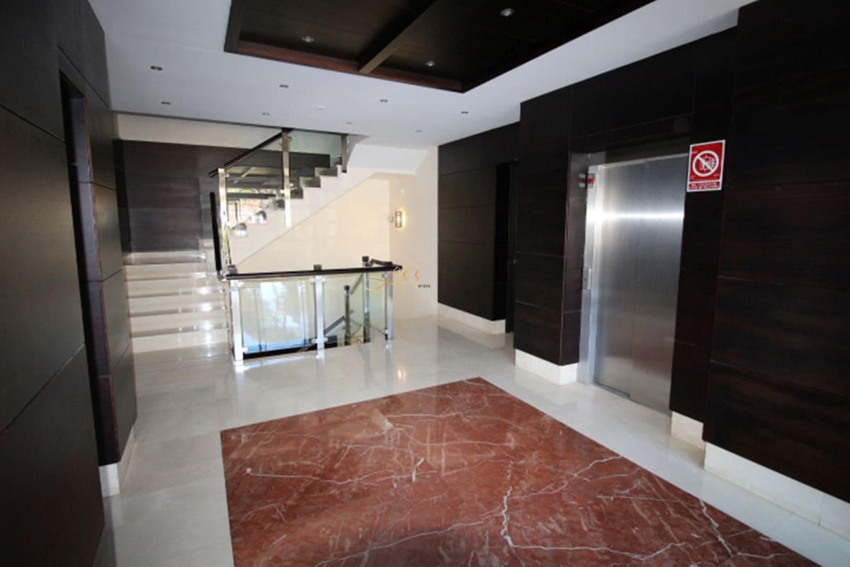 3 bedroom Penthouse for rent in Puerto Banus - € 12,000 (Ref: 9360179)