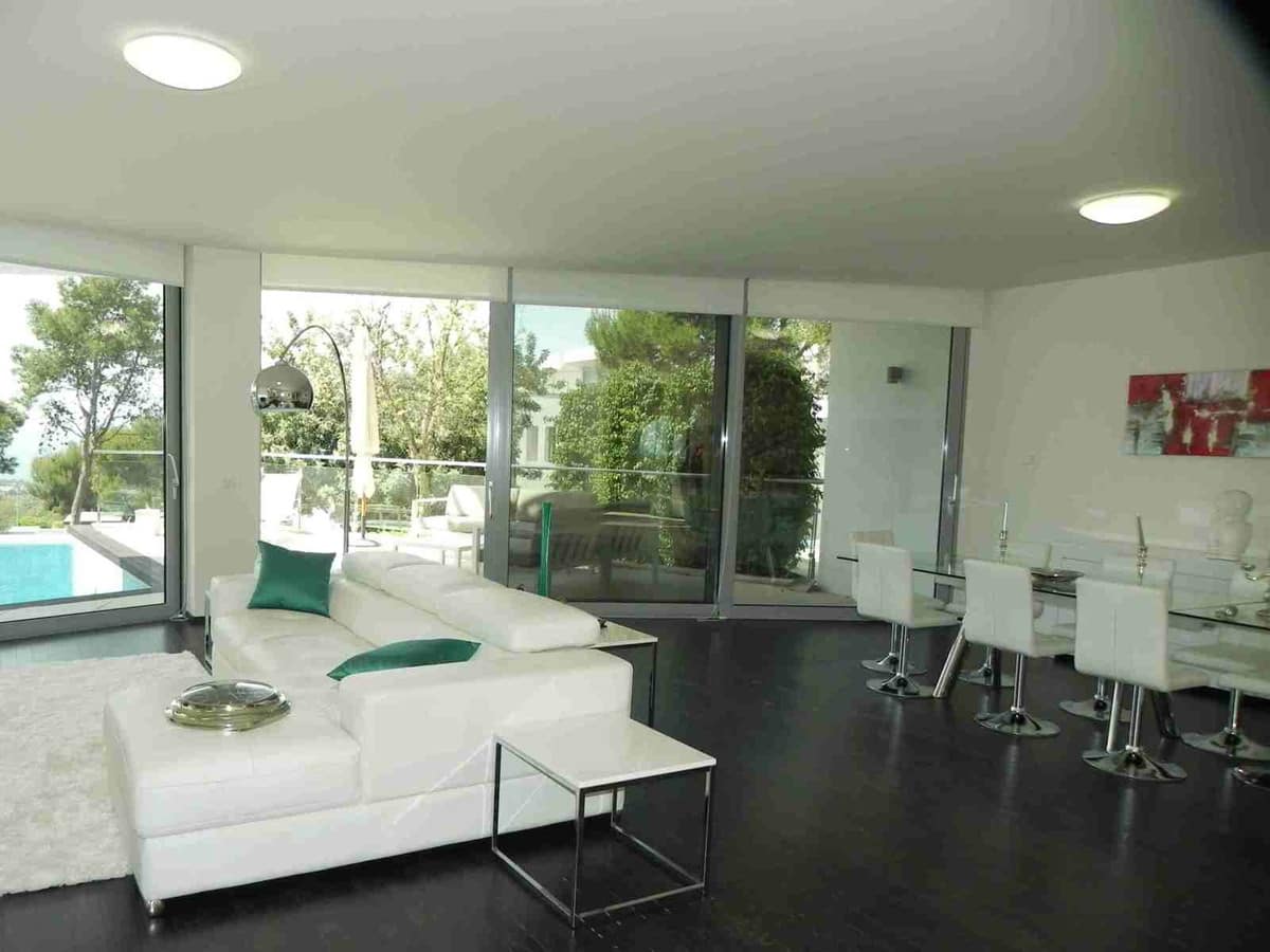 4 bedroom Villa for sale in Marbella with garage - € 3,000,000 (Ref: 9360180)