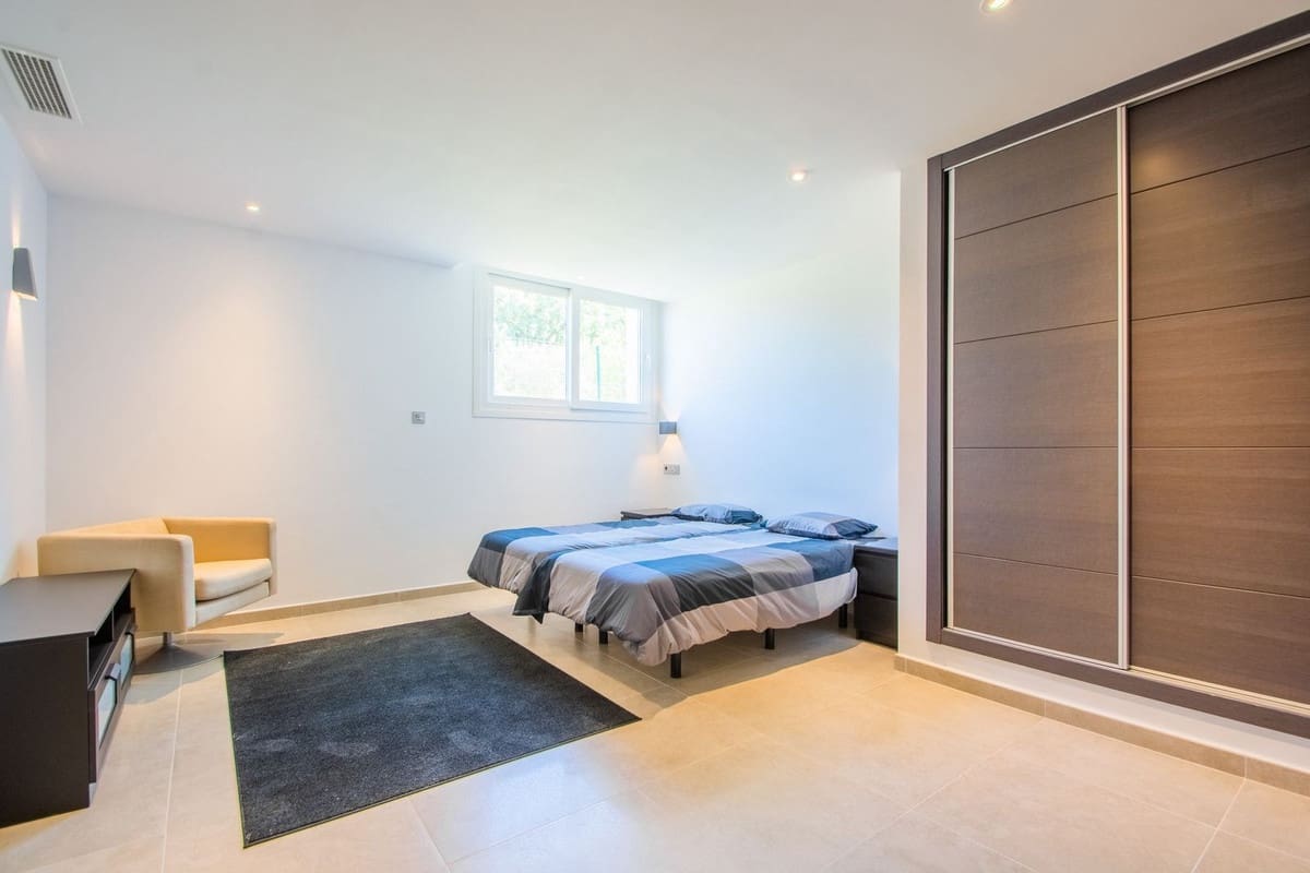 7 makuuhuone Huvila myytävänä paikassa Marbella mukana 
autotalli - 2 950 000 € (Ref: 9360185)