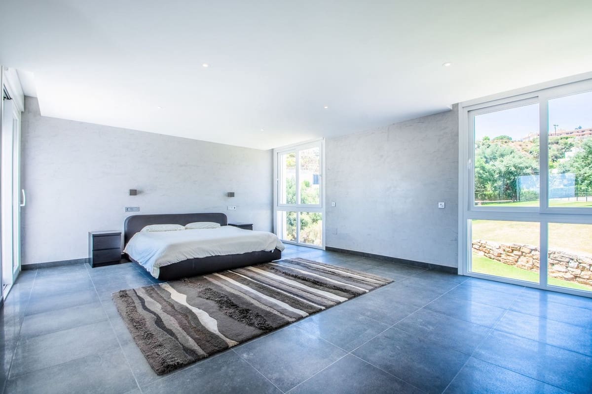 7 makuuhuone Huvila myytävänä paikassa Marbella mukana 
autotalli - 2 950 000 € (Ref: 9360185)