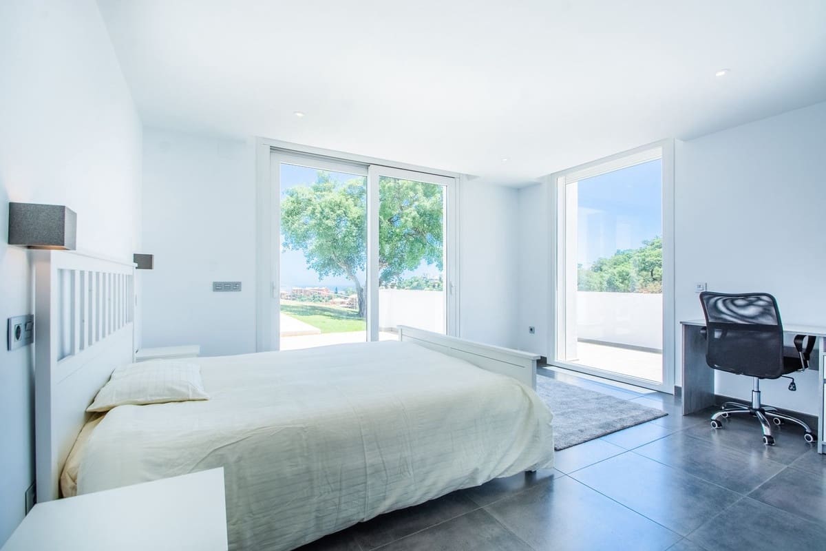 7 makuuhuone Huvila myytävänä paikassa Marbella mukana 
autotalli - 2 950 000 € (Ref: 9360185)