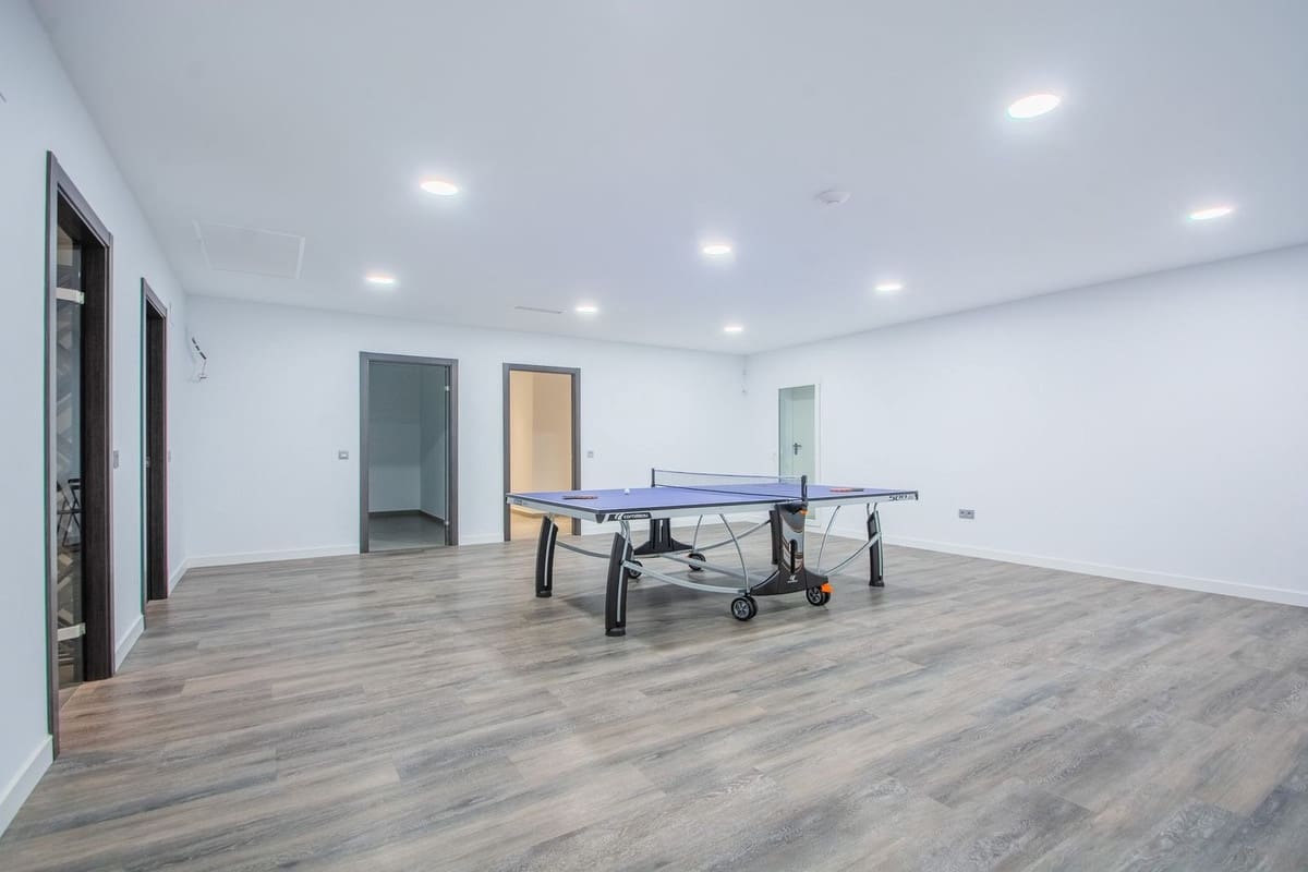 7 makuuhuone Huvila myytävänä paikassa Marbella mukana 
autotalli - 2 950 000 € (Ref: 9360185)