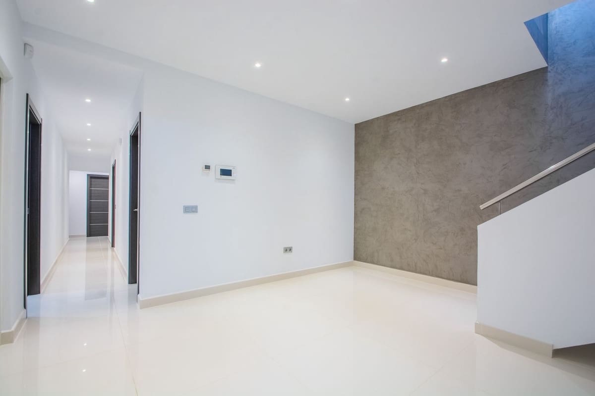 7 makuuhuone Huvila myytävänä paikassa Marbella mukana 
autotalli - 2 950 000 € (Ref: 9360185)