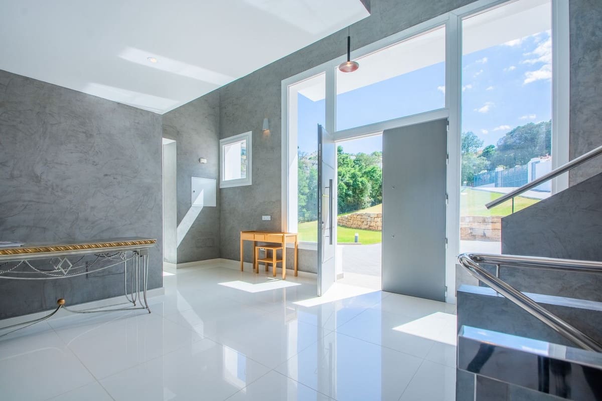 7 makuuhuone Huvila myytävänä paikassa Marbella mukana 
autotalli - 2 950 000 € (Ref: 9360185)