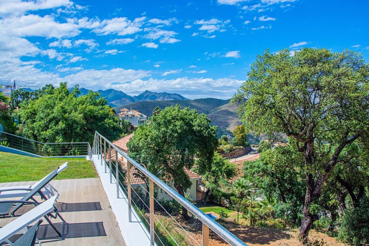 7 makuuhuone Huvila myytävänä paikassa Marbella mukana 
autotalli - 2 950 000 € (Ref: 9360185)